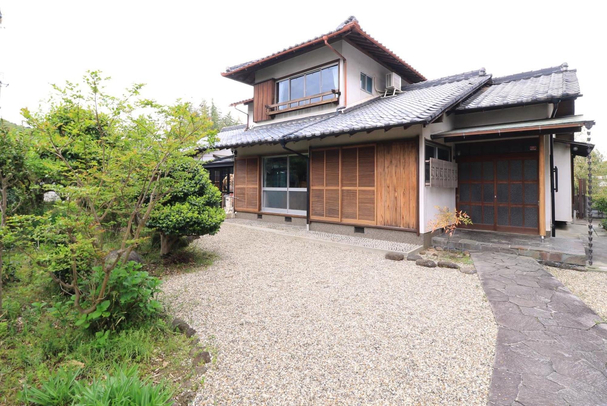 Shionome House Bed & Breakfast Ikoma Exterior photo